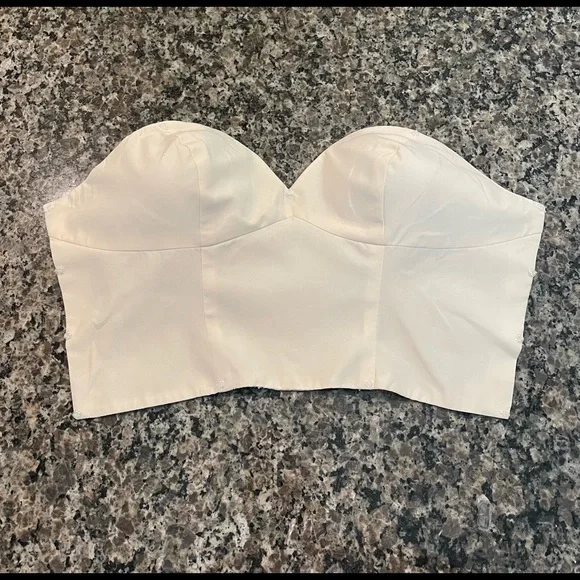 House of Wu Wedding dress.  Ivory/Nude size 12 fits like an 8. - Picture 11 of 12